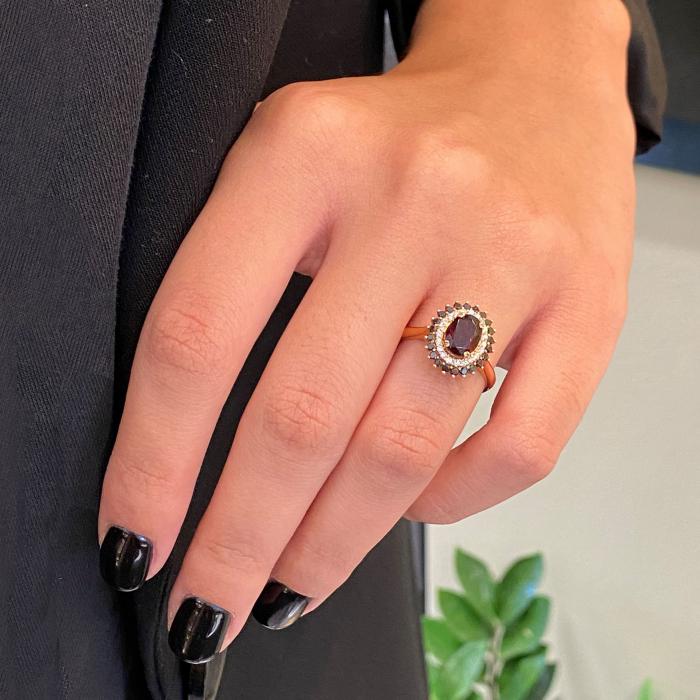 Δαχτυλίδι Ροζ Χρυσός Κ14 με Γρανάδα, Λευκά & Μαύρα Διαμάντια
