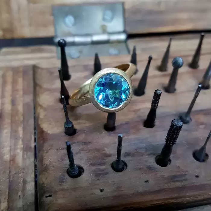 Δαχτυλίδι Χρυσός Κ14 με Swiss Blue Topaz