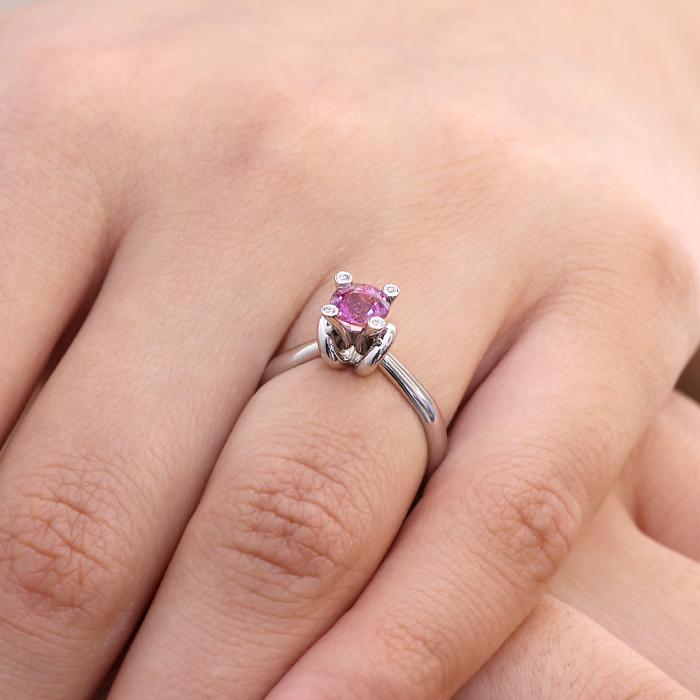 SKU-17762 / Δαχτυλίδι Λευκόχρυσος Κ18 με Ροζ Ζαφείρι & Διαμάντια 

 