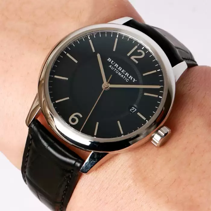 BURBERRY The Classic Round Automatic Black Leather Aligator Strap