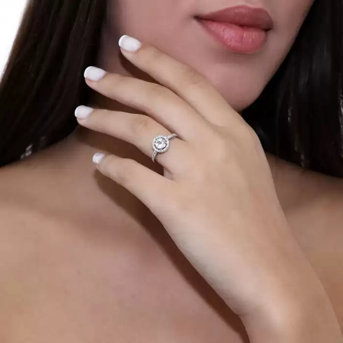 Δαχτυλίδι Λευκόχρυσος Κ18 με Λευκό Τοπάζι & Διαμάντια