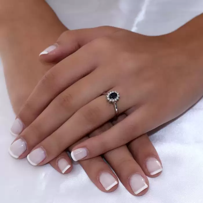 SKU-48202 /  Δαχτυλίδι Ροζέτα Λευκόχρυσος Κ18 με Ζαφείρι & Διαμάντια
