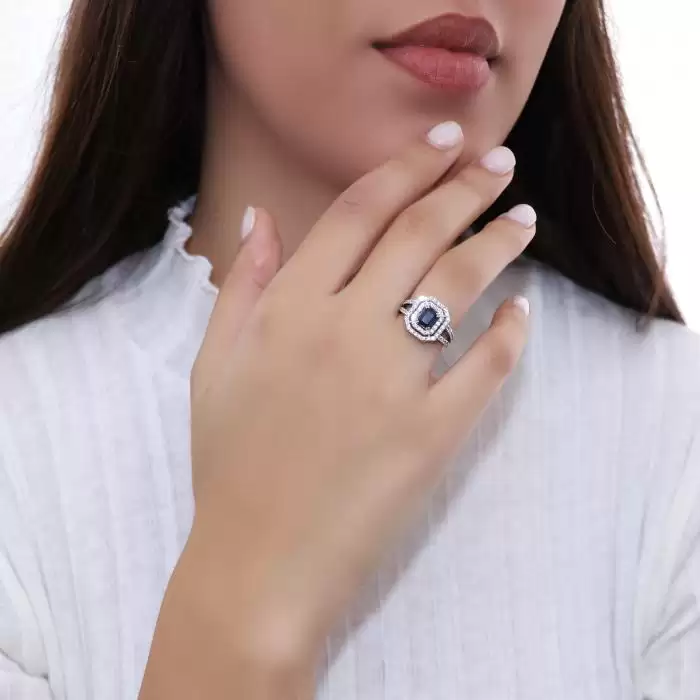 SKU-49838 / Δαχτυλίδι Λευκόχρυσος Κ18 με Ζαφείρι & Διαμάντια