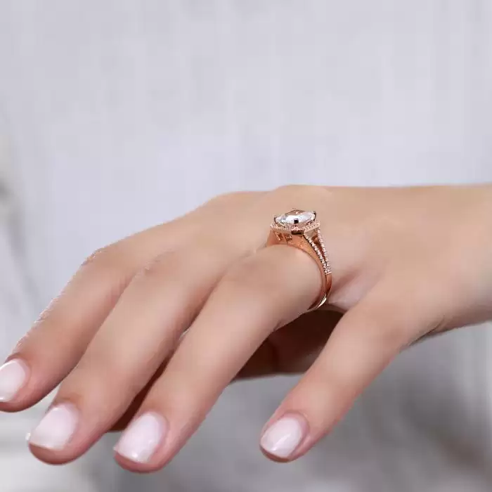 SKU-49833 / Δαχτυλίδι Ροζ Χρυσός Κ18 με Λευκό Τοπάζι & Διαμάντια