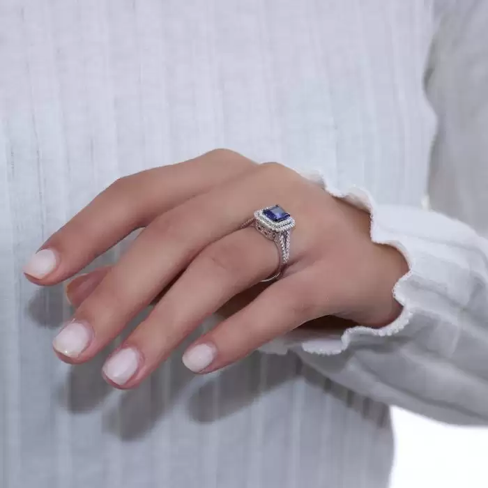 Δαχτυλίδι Ροζέτα Λευκόχρυσος Κ18 με Τανζανίτη & Διαμάντια