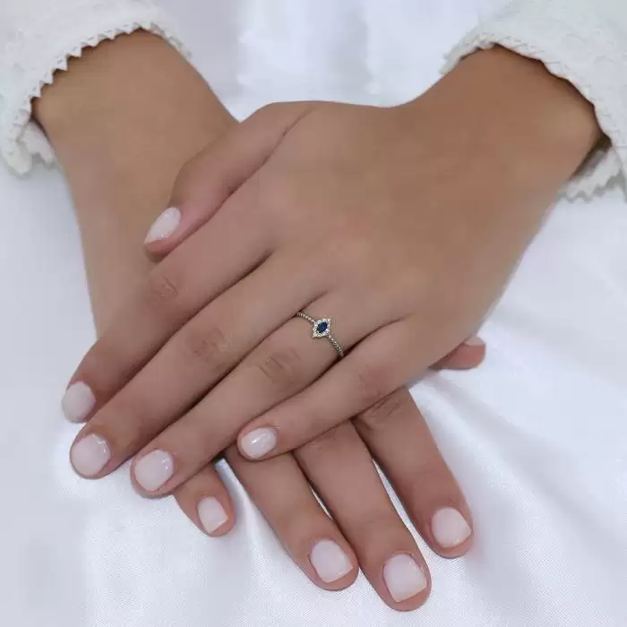 SKU-49016 / Δαχτυλίδι Ροζέτα Λευκόχρυσος Κ18 με Ζαφείρι & Διαμάντια