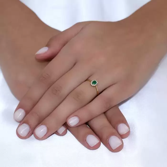 SKU-49010 / Δαχτυλίδι Ροζέτα Χρυσός Κ18 με Σμαράγδι & Διαμάντια