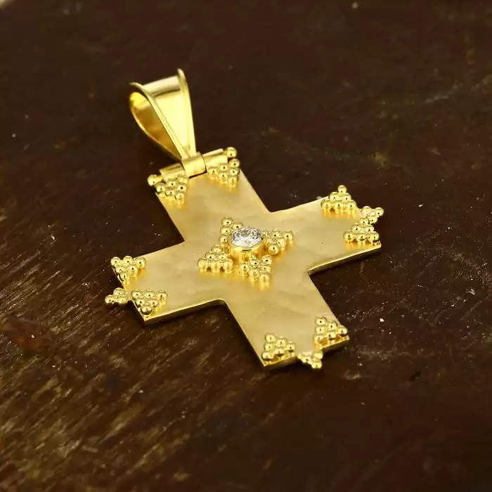 Σταυρός Χειροποίητος Χρυσός Κ18 με Διαμάντι