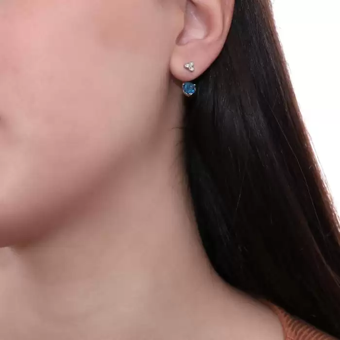 Σκουλαρίκια Honor Omano Λευκόχρυσος Κ18 με London Blue Topaz & Διαμάντια
