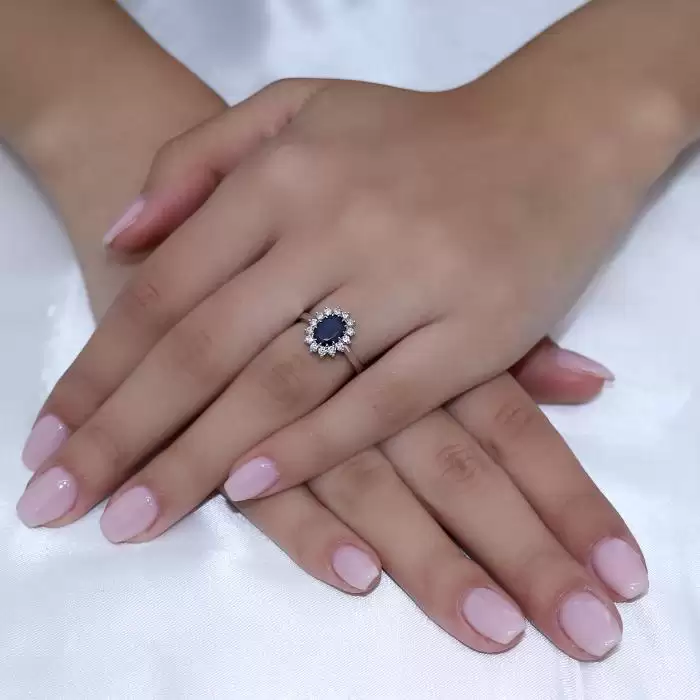 SKU-51221 / Δαχτυλίδι Ροζέτα Λευκόχρυσος Κ18 με Ζαφείρι & Διαμάντια
