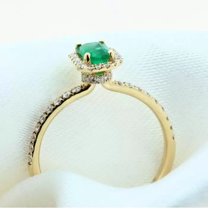 SKU-51197 / Δαχτυλίδι Ροζέτα Χρυσός Κ18 με Σμαράγδι & Διαμάντια