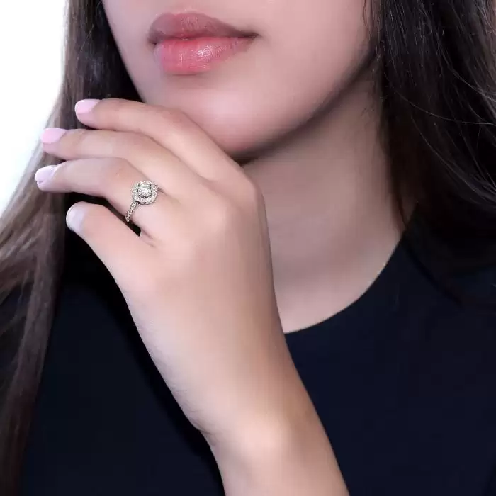 SKU-52548 / Δαχτυλίδι Ροζέτα Λευκόχρυσος Κ18 με Μοϊσανίτη & Διαμάντια