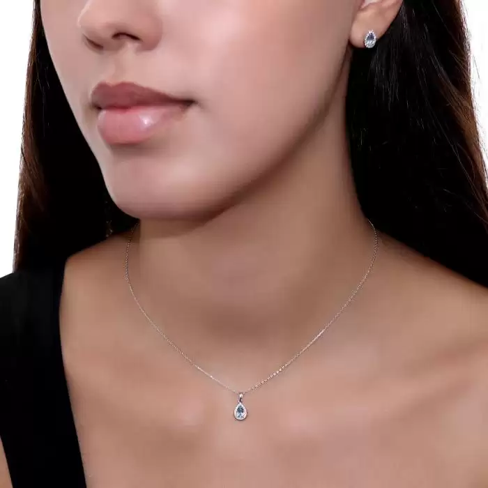 SKU-52900 / Σκουλαρίκια Λευκόχρυσος Κ18 με Ακουμαρίνα & Διαμάντια