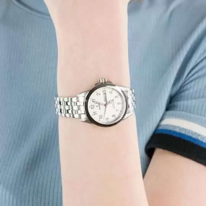 Ρολόι Γυναικείο FESTINA Classics με Ασημί Μπρασελέ από Ανοξείδωτο Ατσάλι | F20455-1 SKU-53796