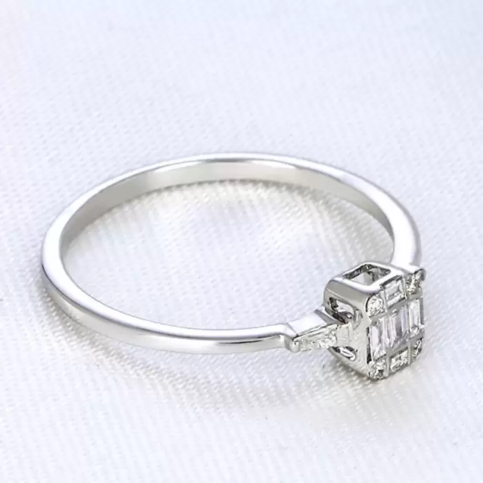 SKU-54068 / Δαχτυλίδι Λευκόχρυσος Κ18 με Διαμάντια