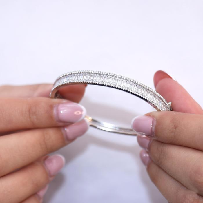 Βραχιόλι Χειροπέδα από Ασήμι 925° με Λευκά Ζιργκόν SKU-55749