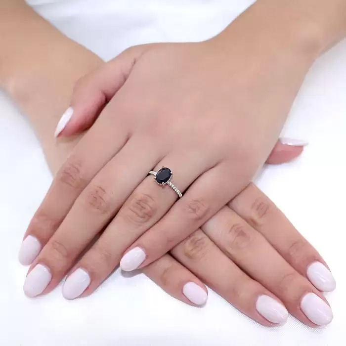 Δαχτυλίδι Λευκόχρυσος Κ18 με Μαύρο Διαμάντι & Διαμάντια