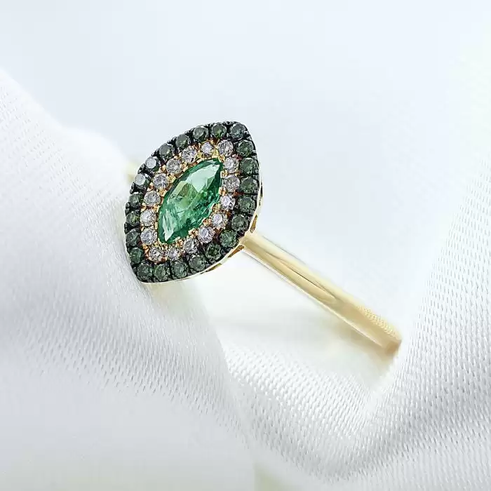 Δαχτυλίδι Χρυσός Κ18 με Σμαράγδι, Πράσινα & Λευκά Διαμάντια
