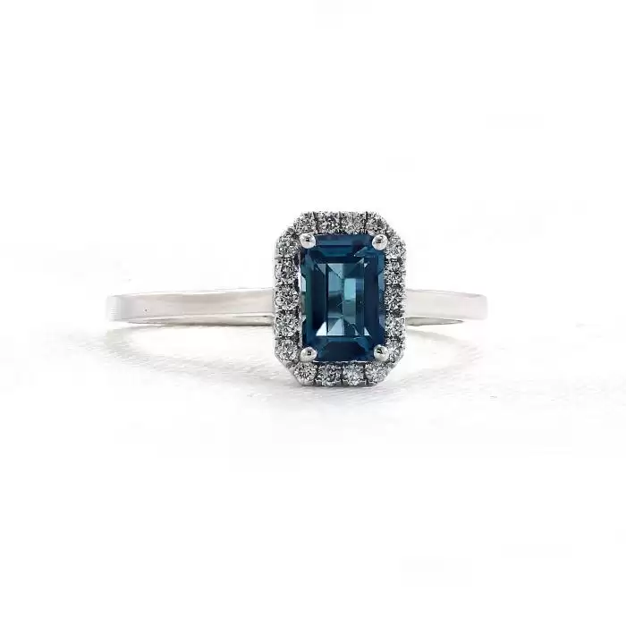 SKU-63447 / Δαχτυλίδι Λευκόχρυσος Κ18 με London Blue Topaz & Διαμάντια