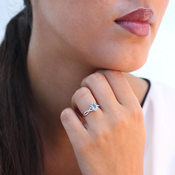 Δαχτυλίδι με Ακουαμαρίνα & Διαμάντια Λευκόχρυσος Κ18