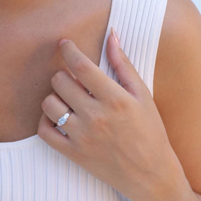 Δαχτυλίδι με Διαμάντια & Ακουαμαρίνα Λευκόχρυσος Κ18