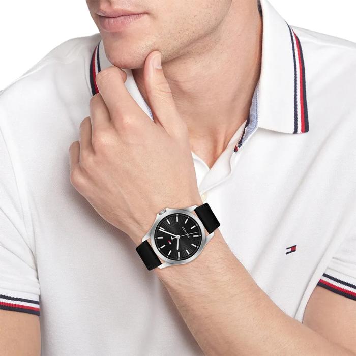 TOMMY HILFIGER Black Dial & Black  Strap