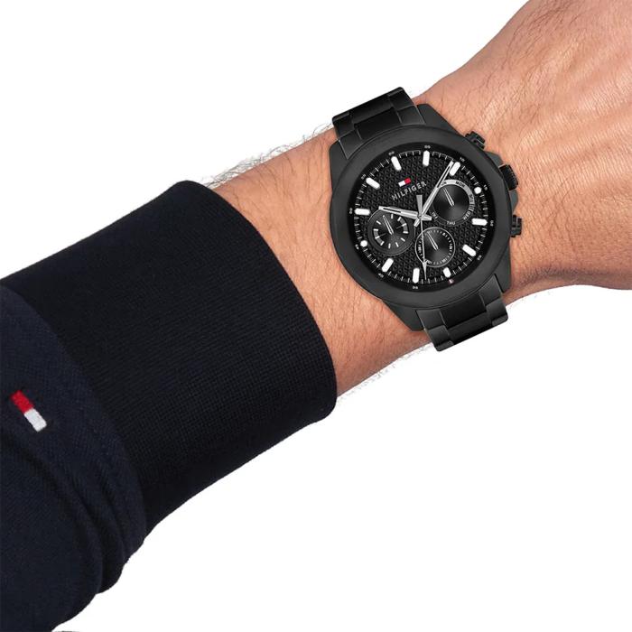 TOMMY HILFIGER Black Dial & Black Bracelet