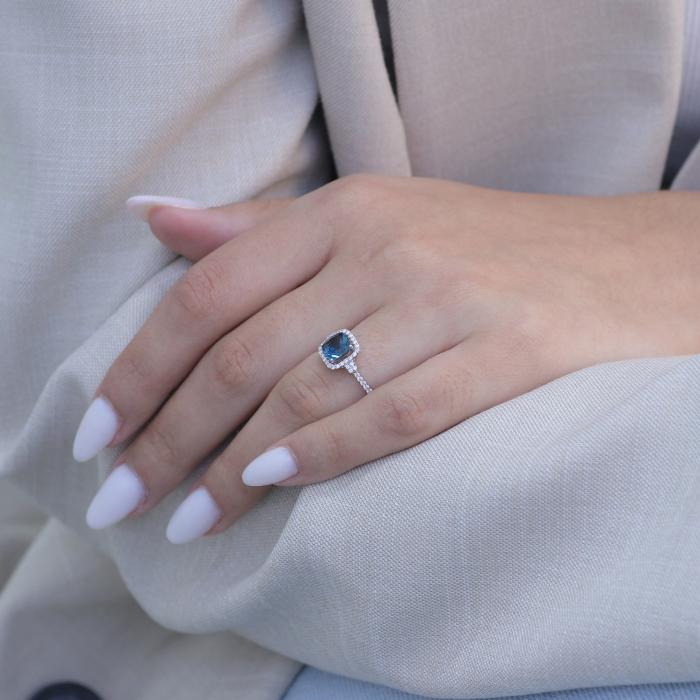 Δαχτυλίδι Ροζέτα με London Blue Topaz & Διαμάντια Λευκόχρυσος Κ18 SKU-78241