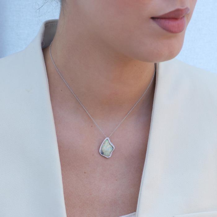 Κολιέ με Μπλε Διαμάντια & Οπάλιο Λευκόχρυσος K18 SKU-79707