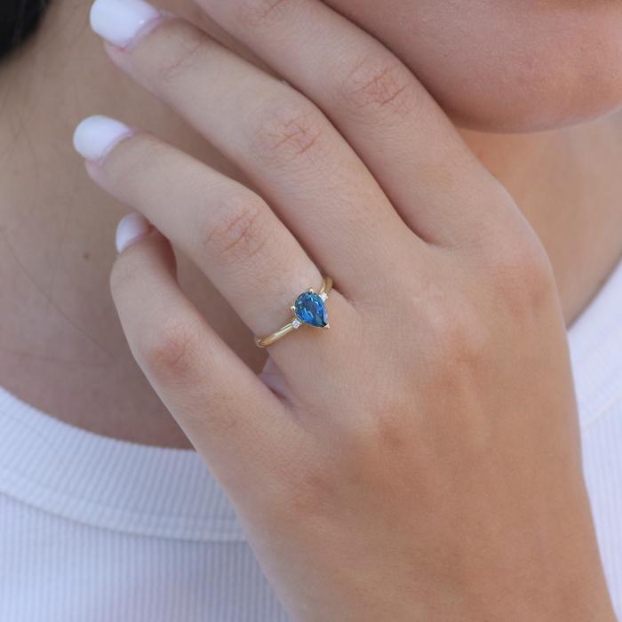 Δαχτυλίδι Χρυσός Κ18 με London Blue Topaz & Διαμάντια SKU-80282