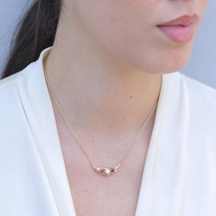 Κολιέ Χρυσός K18 με Ρουμπίνια & Διαμάντι SKU-81196