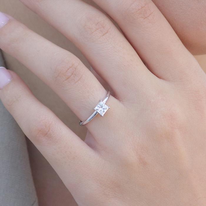 Μονόπετρο Δαχτυλίδι με Διαμάντι Princess Λευκόχρυσος Κ18 SKU-81192