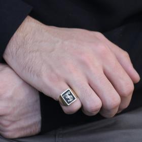 Ανδρικό Δαχτυλίδι Σεβαλιέ Μονογράμματα σε Κίτρινο Χρυσό K9 SKU-84363