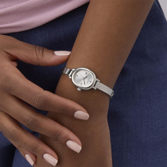 Γυναικείο Ρολόι GUESS Penelope με Ασημί Μπρασελέ SKU-86097