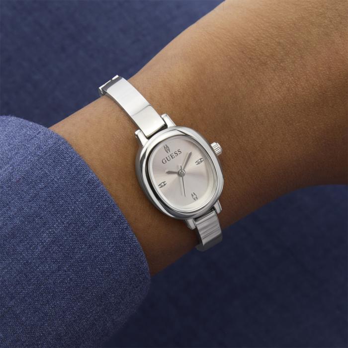 Γυναικείο Ρολόι GUESS Penelope με Ασημί Μπρασελέ SKU-86097